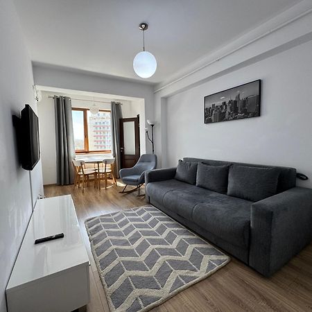 Rivera Apartments - Premium Accomodation Яш Екстериор снимка