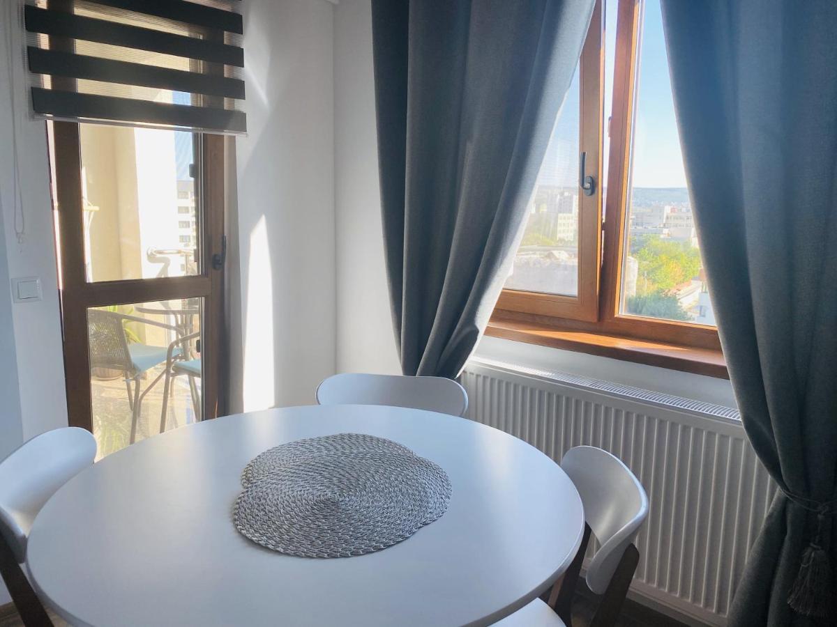 Rivera Apartments - Premium Accomodation Яш Екстериор снимка